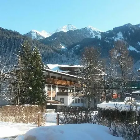 Alpenrose مايرهوفن